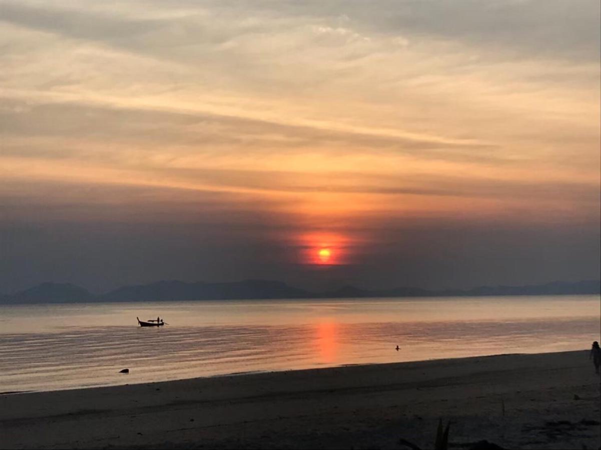 Sino Siam Hotel Klong Muang Beach Buitenkant foto